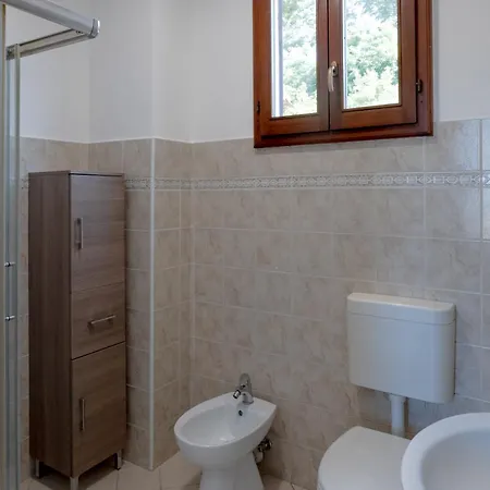 Casa 24 - Trilocale Con Vista Lago, Giardino E Idromassaggio Gonfiabile