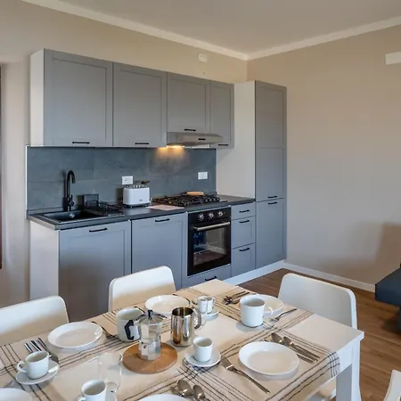 Lejlighed Casa 24 - Trilocale Con Vista Lago, Giardino E Idromassaggio Gonfiabile