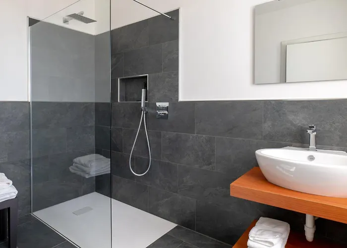 Casa 24 - Trilocale Con Vista Lago, Giardino E Idromassaggio Gonfiabile Lejlighed *