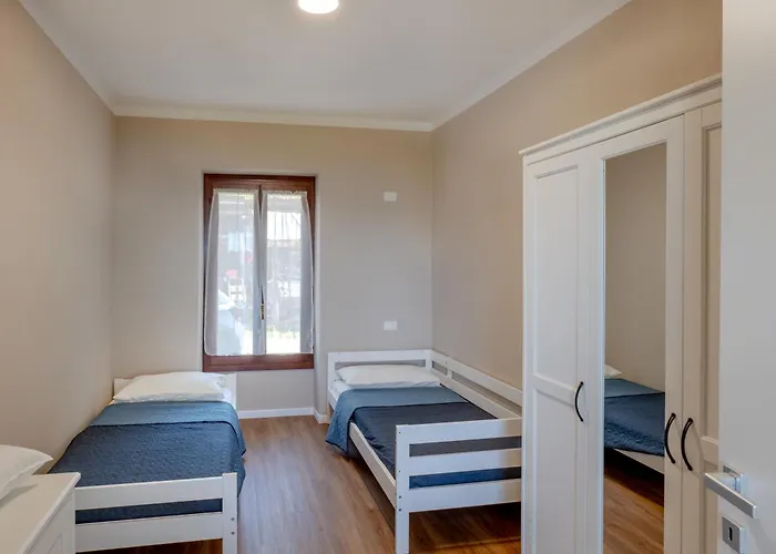 Casa 24 - Trilocale Con Vista Lago, Giardino E Idromassaggio Gonfiabile Lejlighed